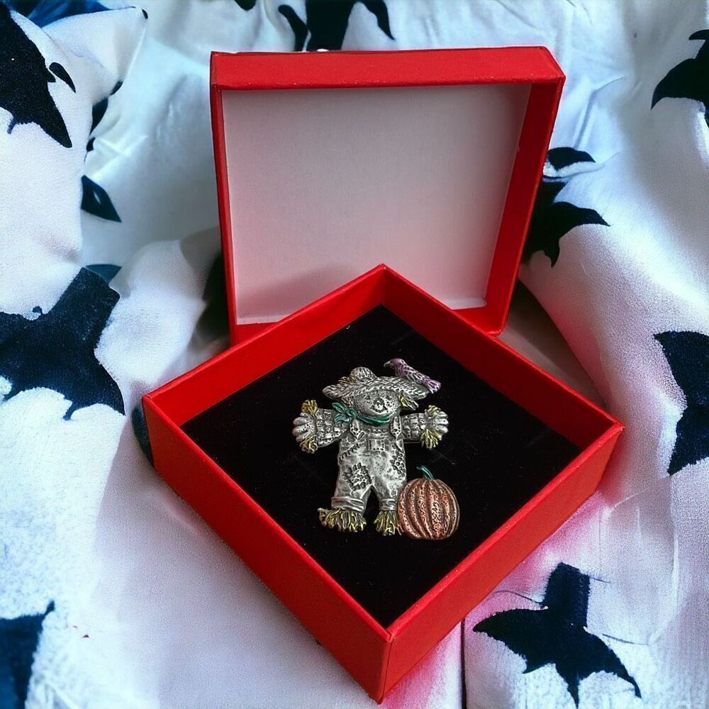 Vtg Brooch/Pin Scarecrow Pumpkin Bird‎ Pewter Enamel with Purple Crow